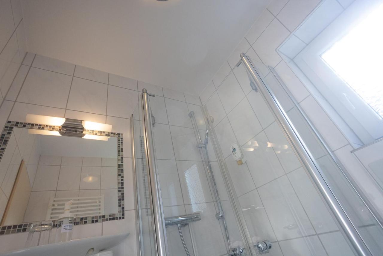 Stadt-Gut-Hotel Siegboot Siegen Extérieur photo